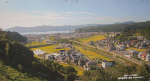 平成19年に撮影された震災前の南三陸町の様子。眺めた同じ場所でパネル展示されていた。