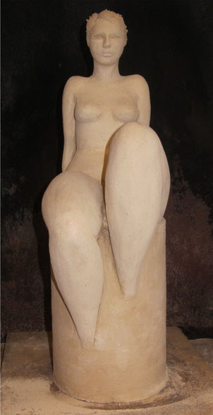 "hommage à Tamara" nu assis,sculpture argile 2013. 