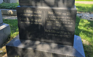 Grab der Postmeisterfamilie von Uhl am Wr. Zentralfriedhof