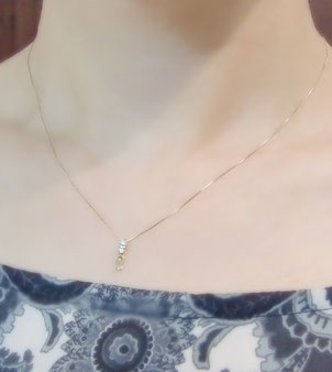 CERCAドロップダイヤネックレス着用画像