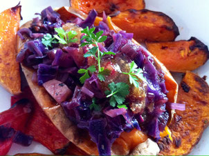 Süßkartoffel mit Rotkohl und Ingwersoße nach Medical Medium Anthony William