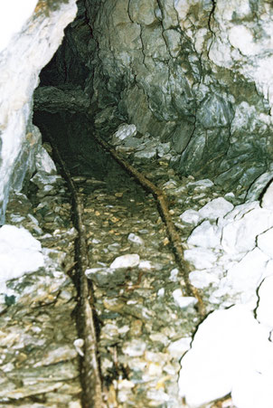 Bergbau im Schams Ursera. Bergbaugebiet Ursera, Ausseferrrera Val Sassam Mines Company