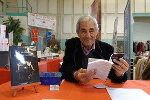 Un salon littéraire permet aux lecteurs de rencontrer leurs auteurs.