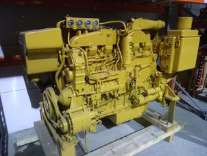 Moteurs marins CAT 3406 DIT dans notre entrepôt de Saint-Martin-de-Crau  - Les occasions Lamy Power