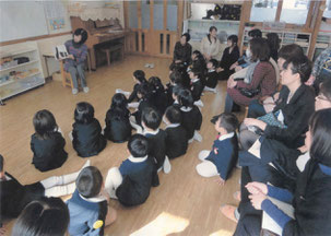 千厩　一関　おはなしぱちぱち　幼稚園での読み聞かせ