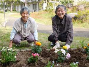 植えた花たちと記念撮影