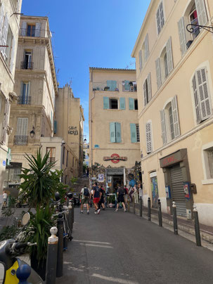 Lädchen Underground mit Souvenirs im angesagten Stadtviertel Le Panier (Marseille)