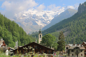 La "parte alta", Gressoney La Trinité, di fronte al Monte-Rosa