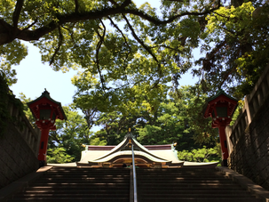 階段を昇ればそこに江島神社