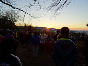 谷津山から望む初日の出