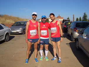 De izq. a der. Dionisio Flores, Juan  Valera y Javi Osuna.