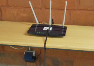 20150728_FF-Router_in_Turnhalle.jpg