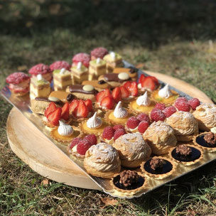 PÂTISSERIE BOULANGERIE TRAITEUR 💥💥💥 * Plateaux mignardises salés variés * N'hésitez pas à