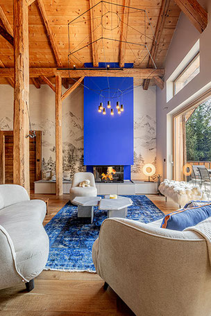 aménagement, décoration, chalet, megève, chamonix, saint gervais, ferme ancienne, bleu klein