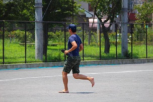 はだしの不審者が現れた？？