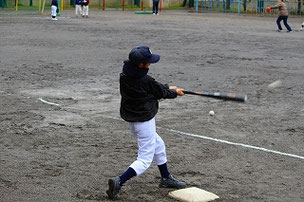 当たれば飛ぶASA君の打球