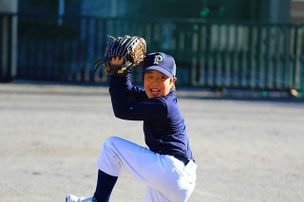 親不孝投手①KEIS君。この悪そうな顔を見てください。スピードボールを投げるは、危険球を投げるはで、お母さんへの感謝の気持ちが全く見られませんでしたｗ。三振にとって嬉しそうでした。