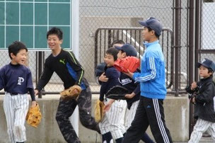 ノック後だというのに元気な選手たち