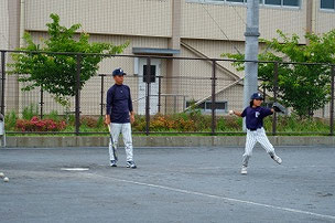 ノック練習の様子。MIZ君がんばれ。