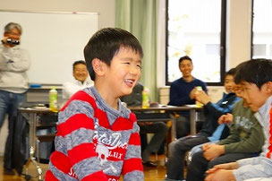 新入団のＨＡＬ君。「アウトをいくつ取るとチェンジになる？」　「6こ！」　大丈夫かおい・・・ｗ