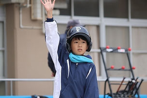 SHUくん