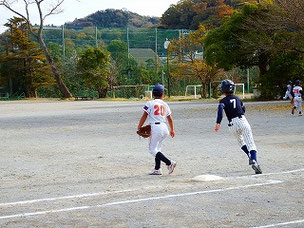 見事なツーベースヒット。結局、二試合で3本のヒットを放ちました。