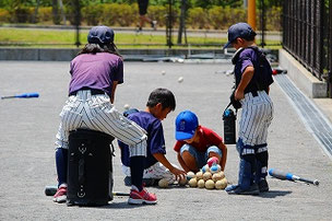 「誰がこんなイタズラをしたんだ・・・」主将もお怒りです。　　さあ、犯人を探しにいきましょう。