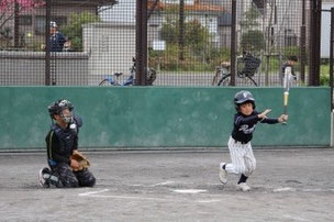 ヒットになったか、ならなかったかは別にして、フォームはカッコいいSくん。