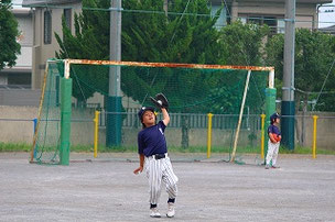 レフトTAI君。 球が入った??