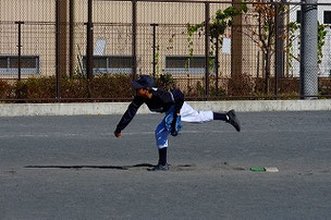 サプライズ登板第二弾ASA君。自主練習での力は発揮できなかったけど、努力の成果を見せてくれました。良い速球でしたよ。このまま努力を続けてください。