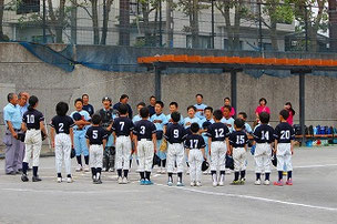 開会式後の試合でした。