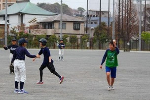 OBたちありがとう。君達がいないと練習が出来ないので毎週来てください。
