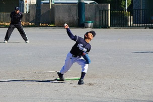 Pのローテーション、五人目？　荒れ球が魅力のASA君。　　先発ローテーション入りを狙う選手はがんばってください。