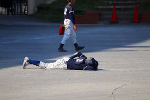 三塁手争いに勝った選手は結局、このザマ・・・ｗ。何だったんだあの争いはｗ