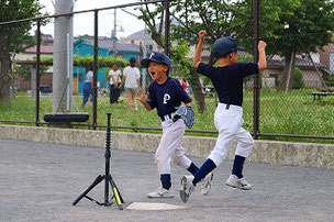 ホームラン！！　　ママ打ったよ！