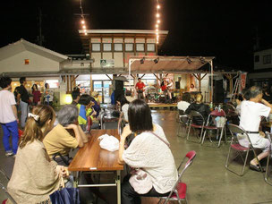 活動報告(披露)の場