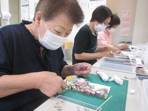 集中力が必要な制作作品