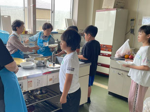 はずみ会　「おかわり」で交流