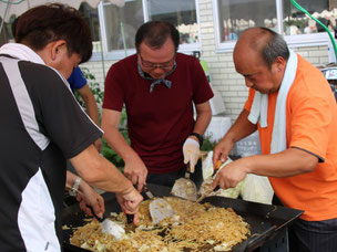 夏祭りでは「焼きそば」を担当