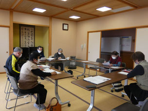 毎月開催の定例研修会の様子