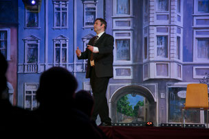 Alexander Kätzel Töpen Buehne Moderation Show