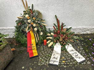 Kranzniederlegung an der Synagogenplatte
