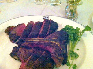 お皿に背番号！ミッドタウンにもできたNYYステーキにて