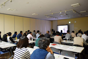 写真:第1回 JimdoCafe 福島 オープニングイベント「Jimdoホームページ活用セミナー〜効果が出るホームページにステップアップ!〜」の様子