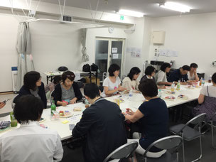 真剣に取り組む皆さんの様子