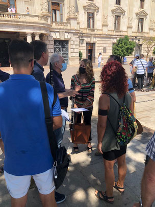 Julia Climent durante la protesta