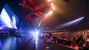 TONIGHT ALIVEのインスタグラム掲載写真より、パンスプ出演時の模様。