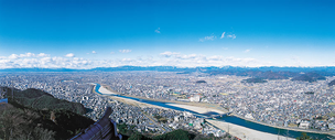 金華山山頂から見た岐阜市内の写真