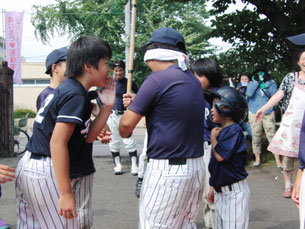 先輩にとんでもない方向をアドバイスする後輩がいたり
