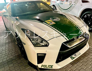 UAEドバイ警察　ニッサンR35　GTR